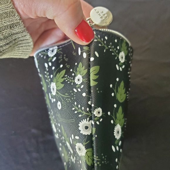 Dabney Lee Black Floral Double Sided Zip Top Cosmetic Makeup Anything Bag. - Picture 7 of 15